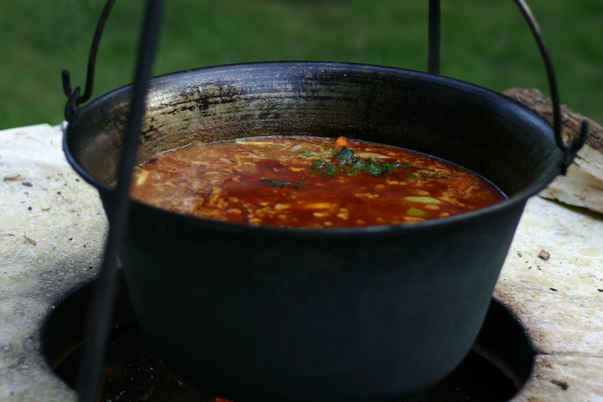 Hungarian Goulash Soup (Gulyásleves)