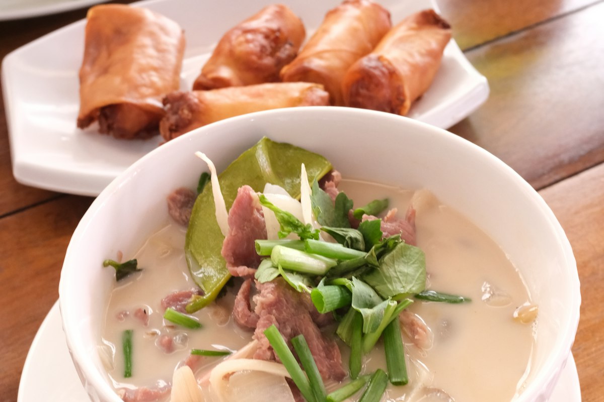 Tom Kha Gai (Thai Coconut Chicken Soup)