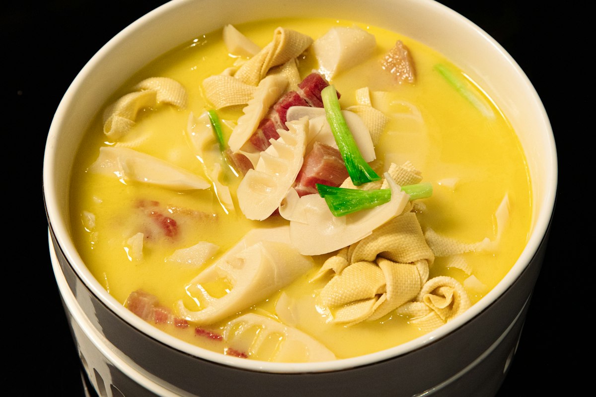 Creamy Tomato Tortellini Soup